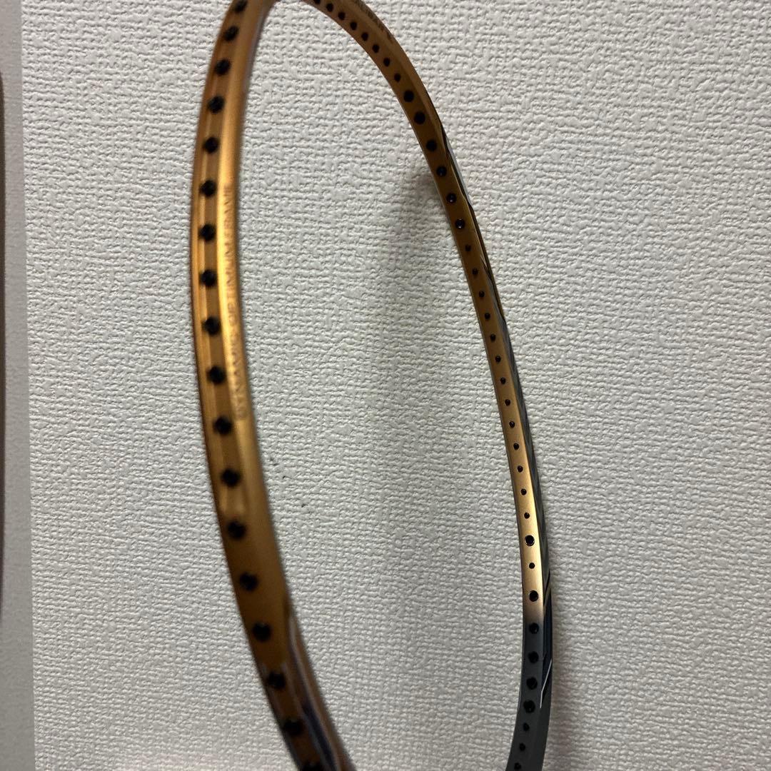 新品 3D CALIBRA 600 バドミントンラケット　li-ning