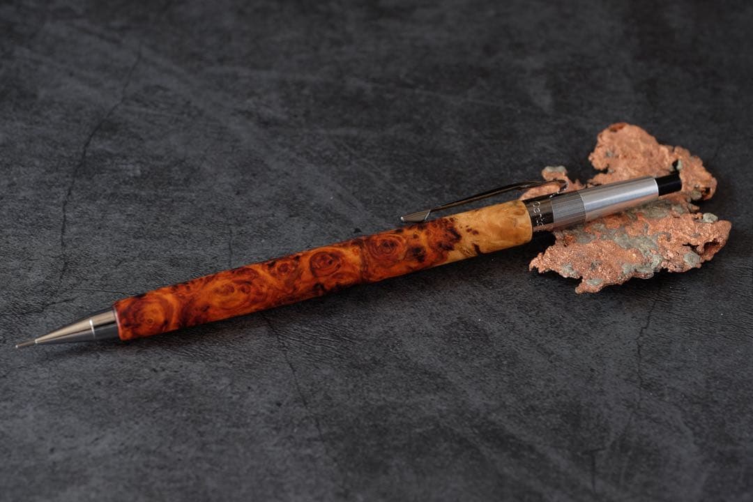 PG5木軸カスタム0168　高村杢工房 製図用シャープペンシル　花梨瘤極上の紅白