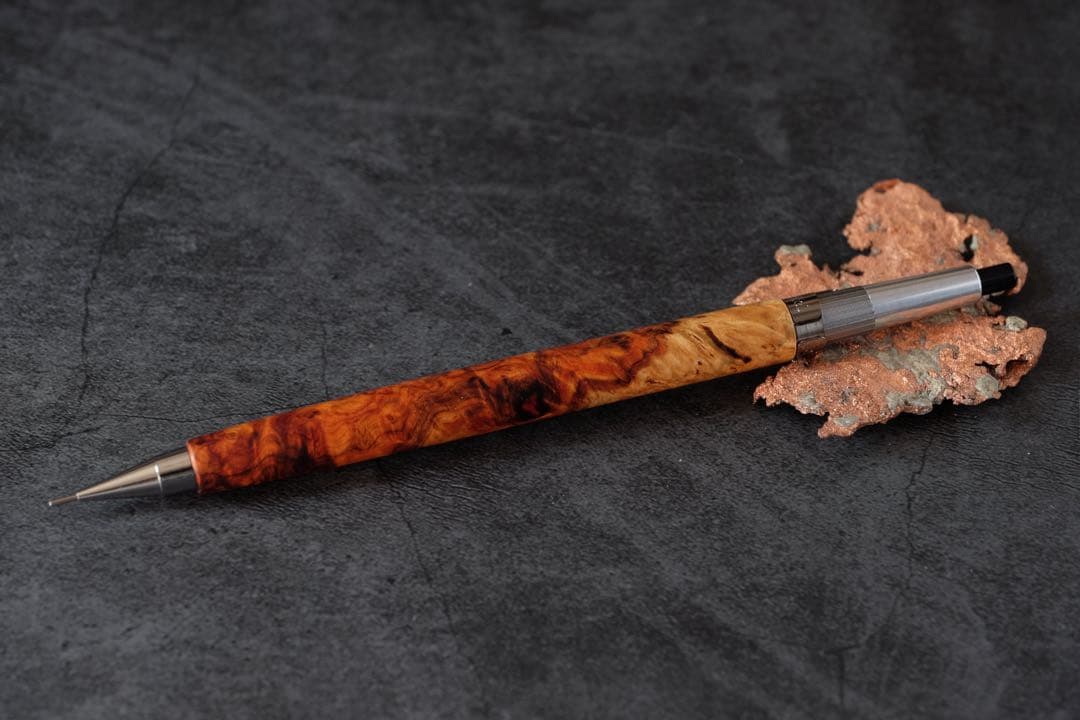 PG5木軸カスタム0168　高村杢工房 製図用シャープペンシル　花梨瘤極上の紅白