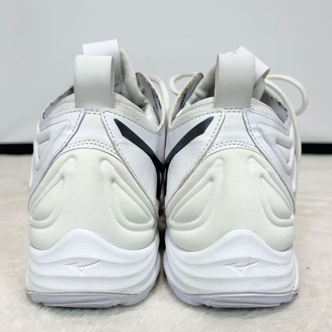 美品❗️MIZUNO ウエーブモーメンタム3 MID バレーボールシューズ