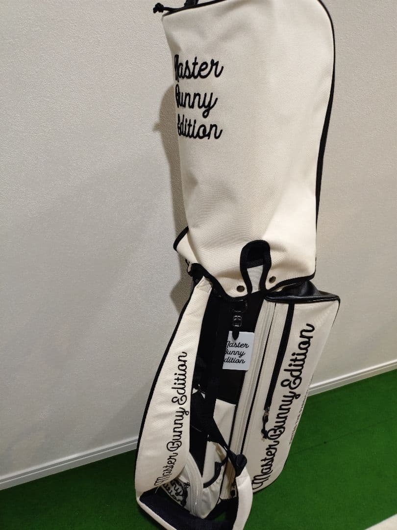 ★新作★マスターバニーエディション　ゴルフ　キャディバッグ 訳あり品スタンド式