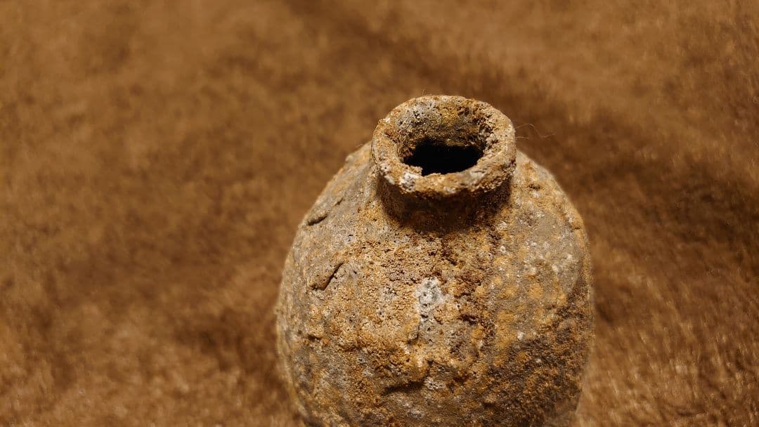 古越前　越前焼　灰釉　窯焼　登窯　花入　徳利　１客