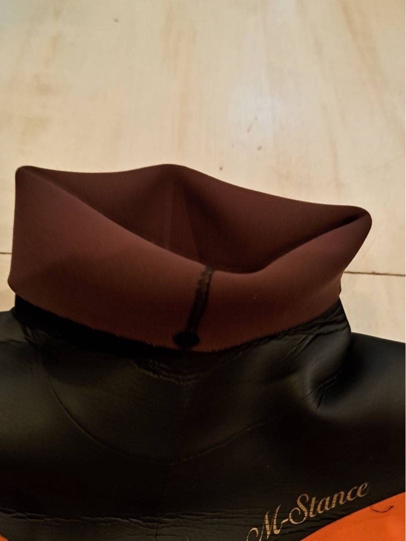 セミドライフルウェットスーツ ブラック/オレンジ