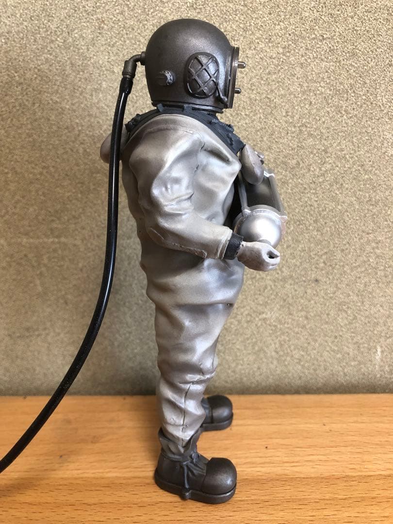 芹沢博士　東宝マニアックス　ソフビ　モノクロバージョン　中古