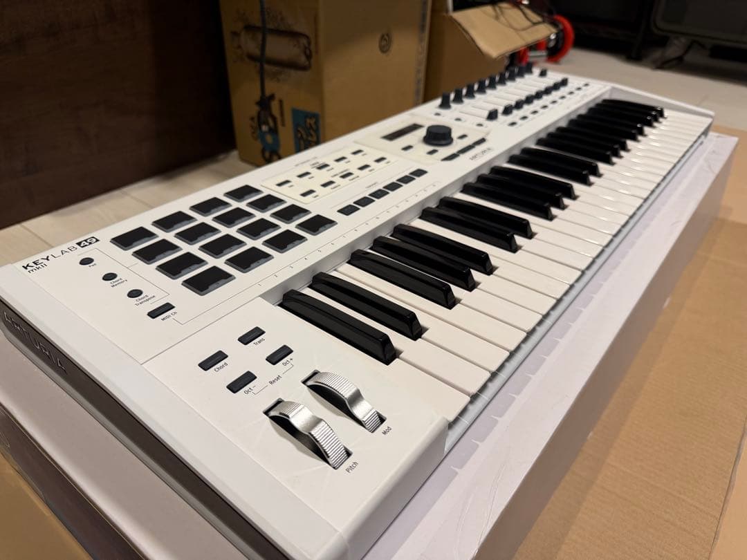 美品 Arturia KEYLAB 49 mk2 ホワイト MIDIキーボード