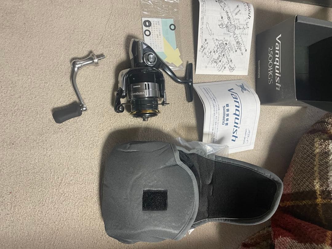 新品未使用　シマノ　バンキッシュ2500HGS スピニングリール