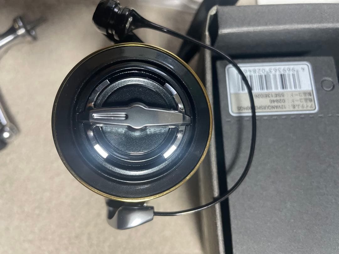 新品未使用　シマノ　バンキッシュ2500HGS スピニングリール