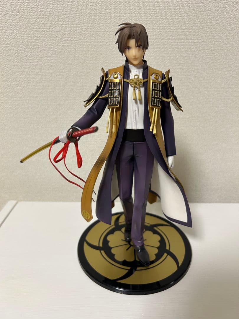 刀剣乱舞　へし切長谷部　フィギュア　1/8 スケール