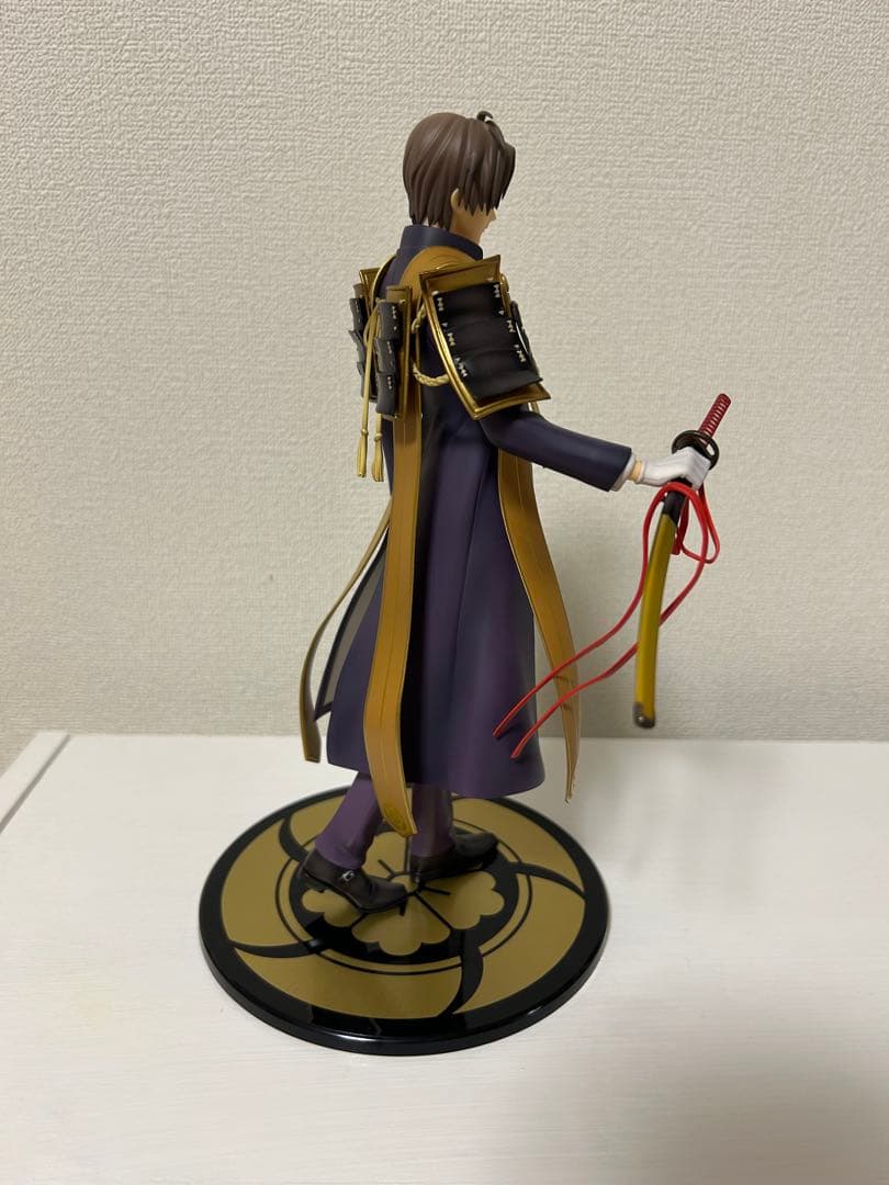 刀剣乱舞　へし切長谷部　フィギュア　1/8 スケール