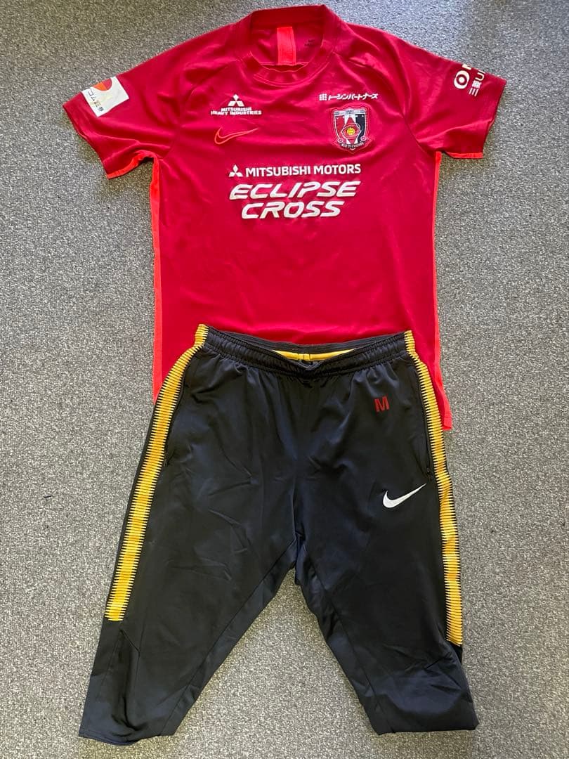 浦和レッズNike サッカーウェア 上下