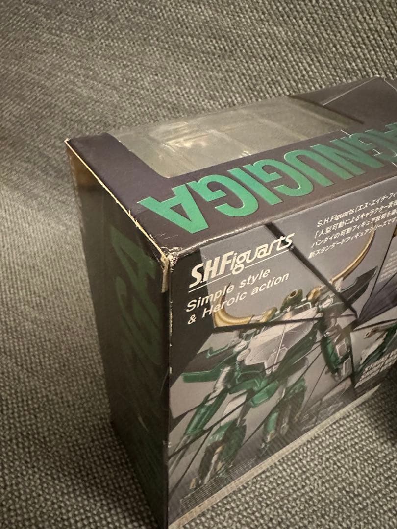 S.H.Figuarts 仮面ライダーゾルダ　　マグナギガ