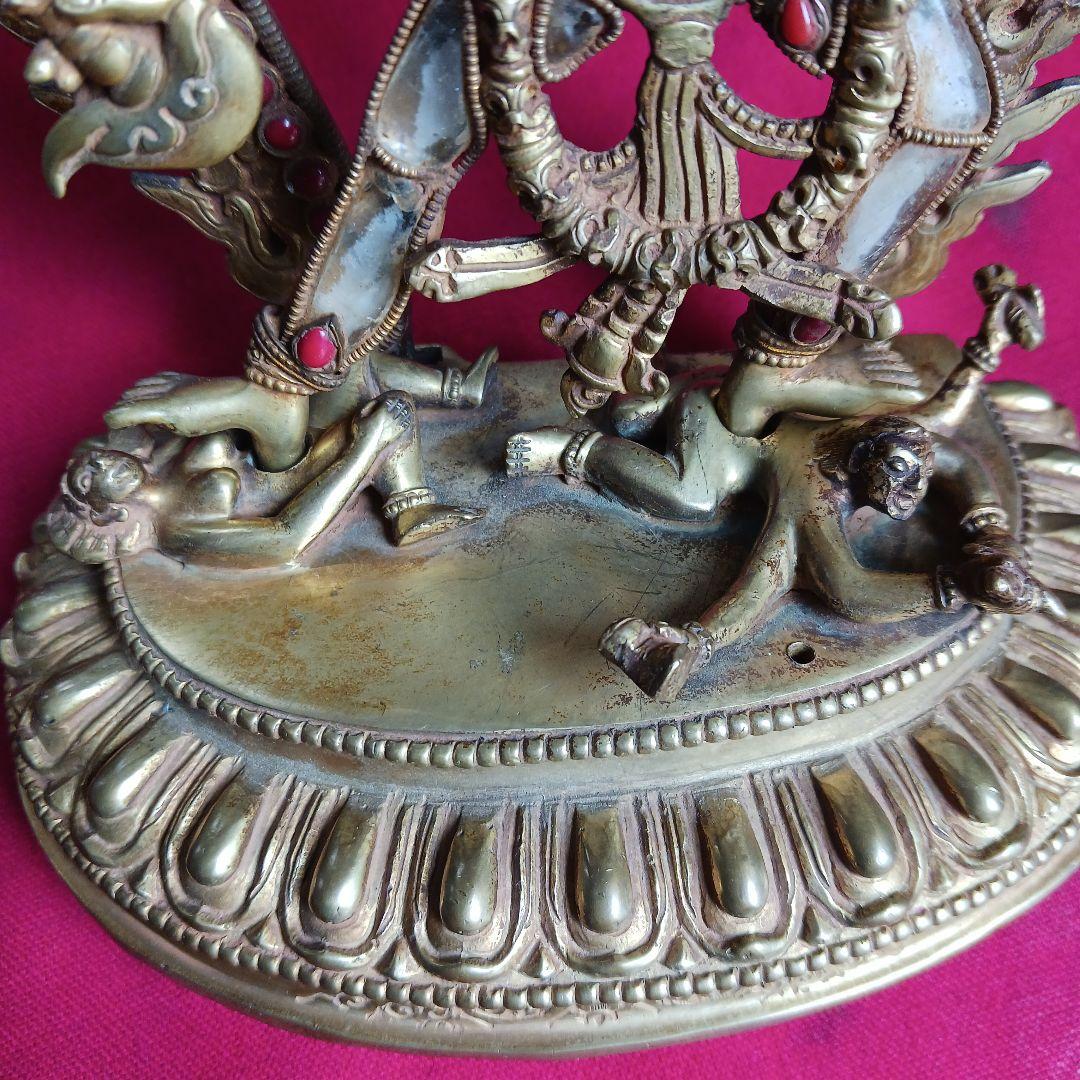 ネパール　パタン産　手彫りの上質なチベット仏教のヴァジュラヨーギニ　銅製　水晶