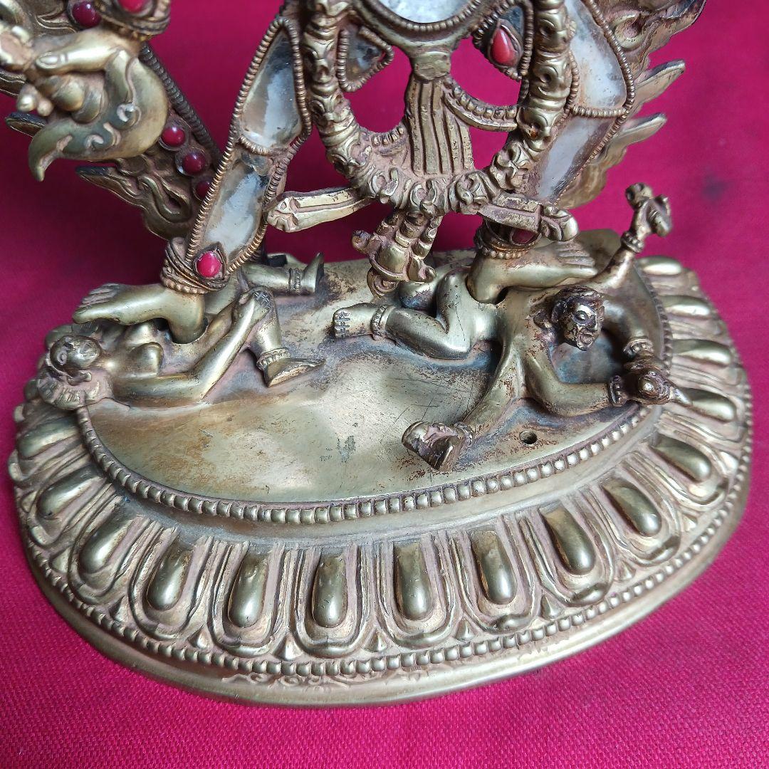 ネパール　パタン産　手彫りの上質なチベット仏教のヴァジュラヨーギニ　銅製　水晶