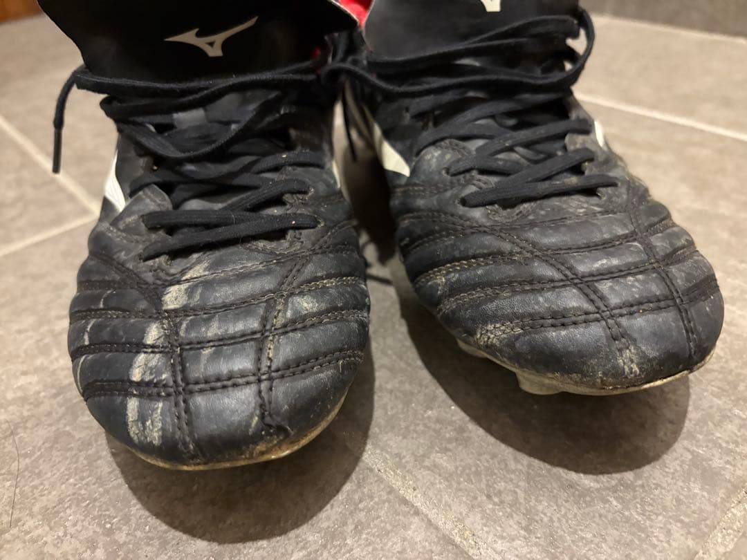 【26cm：中古品】Mizuno サッカーシューズ ブラック/レッド