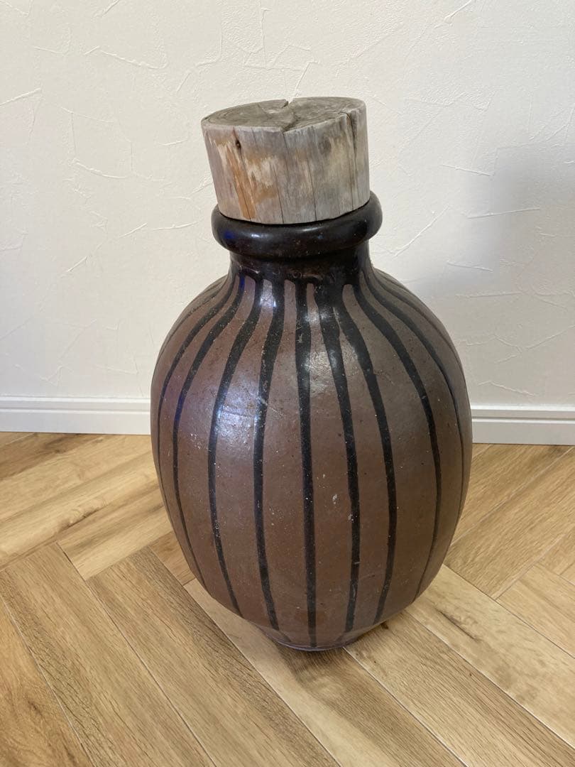 丹波の壺　民藝　雑器　懐かしい　蓋付き