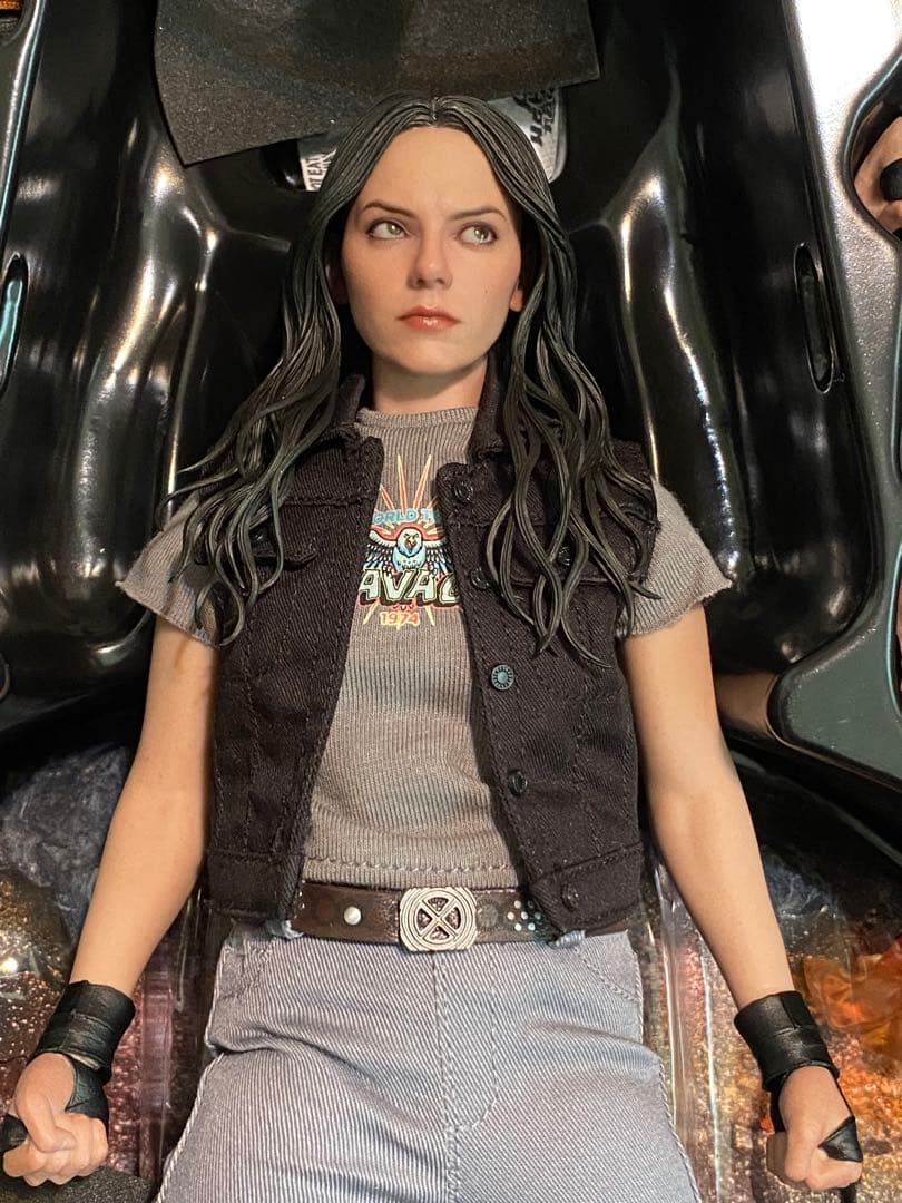 ホットトイズ ムービーマスターピース X-23 ローラ ウルヴァリンデッドプール