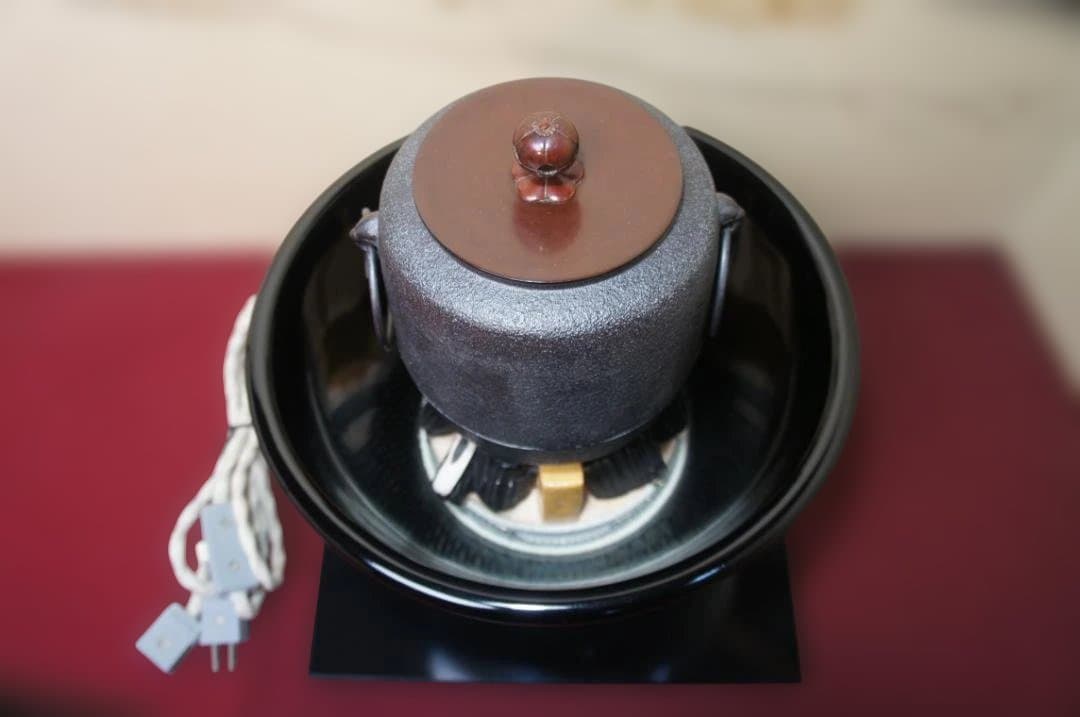 ☆ 野々田 真塗(紅鉢型) 炭型電熱器 在銘 棗釜 釜鐶送料込み