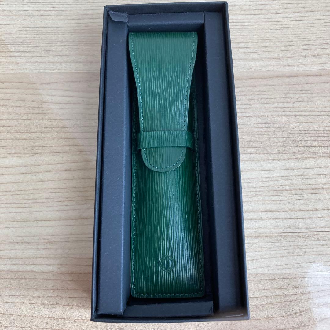 Montblanc モンブラン　緑色 レザー 筆箱　　未使用