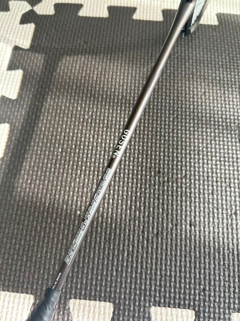 美品　GOSEN インフェルノスマートプラスコア　4UG6 バドミントンラケット