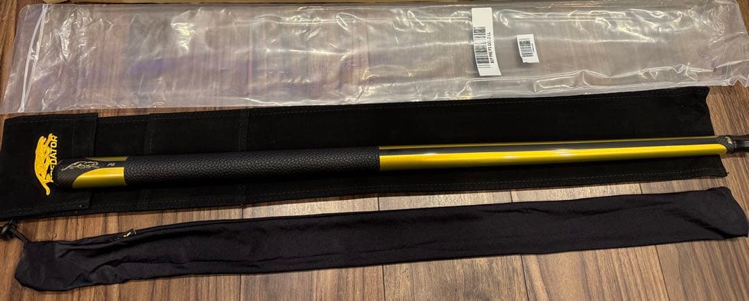 <カルー>(限定品新品)PREDATOR P3 ゴールドカラー