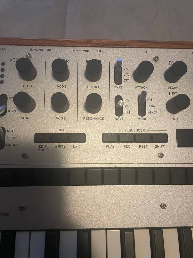 KORG monologue アナログシンセサイザー_シルバー