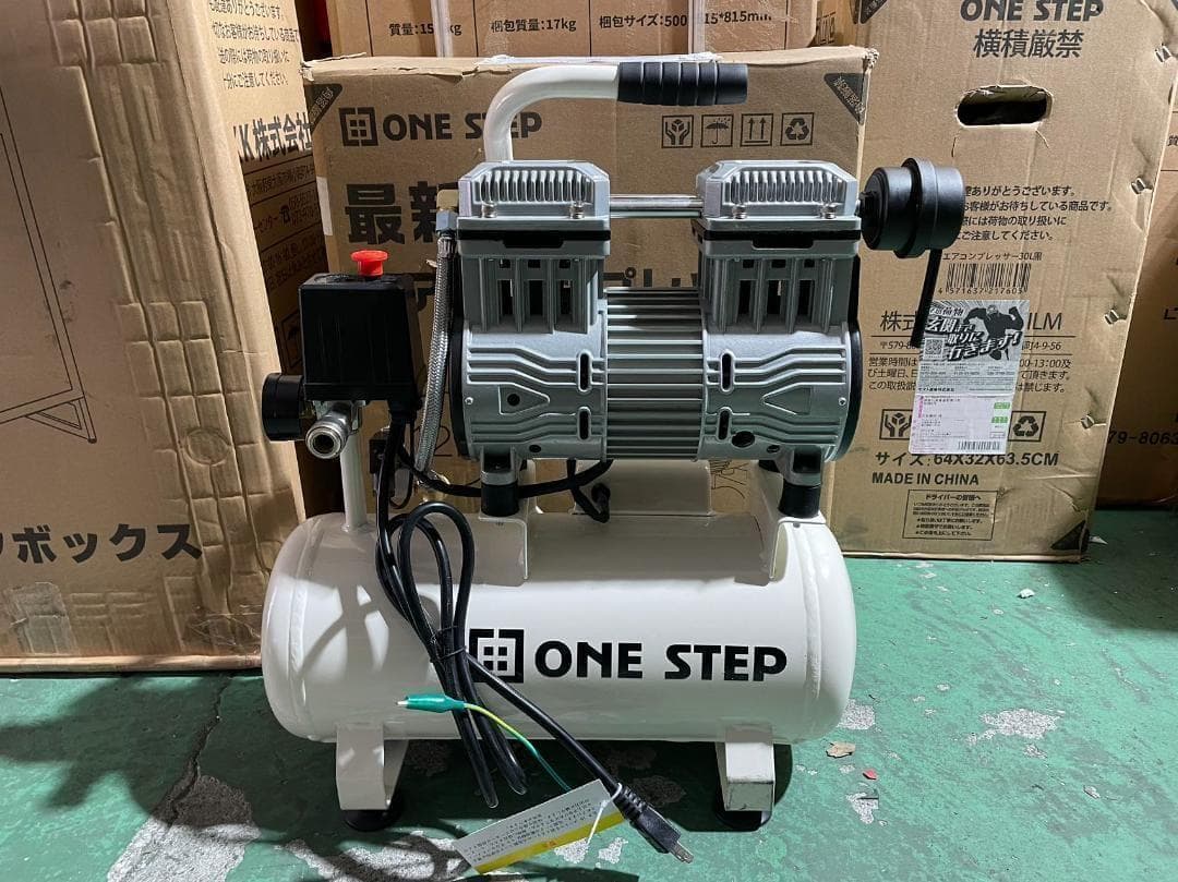 中古エアコンコンプレッサー 100v　静音　小型　オイルレス　12L