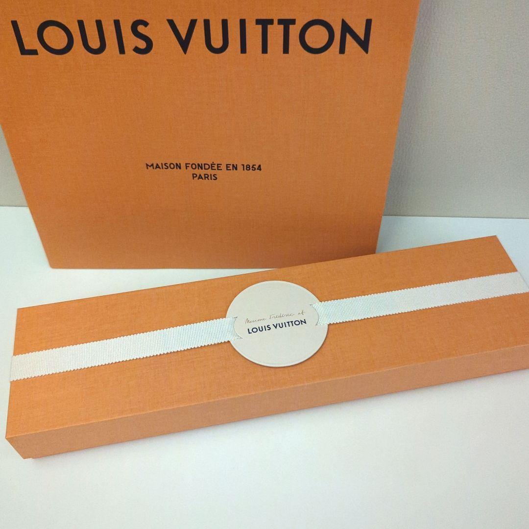 パリ Louis Vuitton チョコレート マシュマロ　ヴィヴィエンヌ