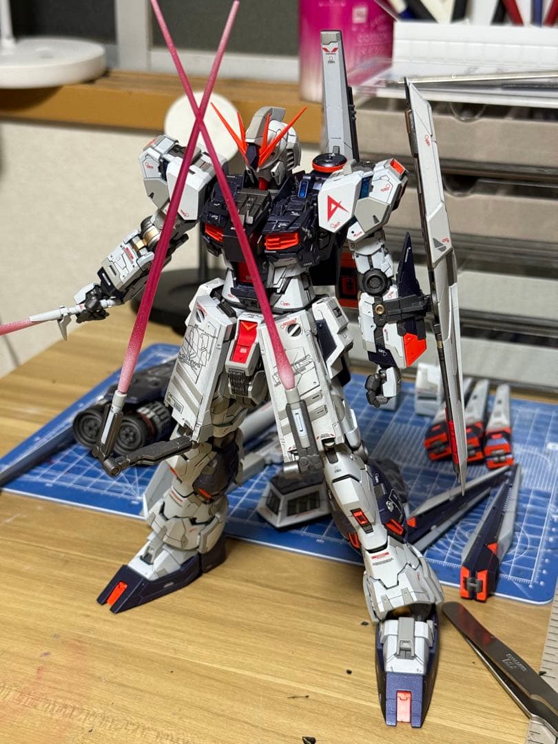 ジュン様へMG νガンダム　HWS 完成品