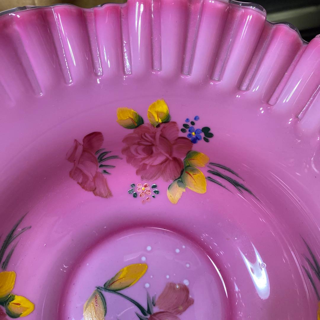 大正、昭和レトロ　ピンクのフリルガラス貝形鉢　ボウル　アンティーク