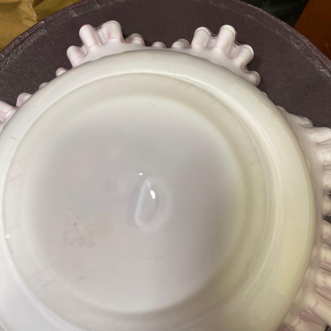 大正、昭和レトロ　ピンクのフリルガラス貝形鉢　ボウル　アンティーク