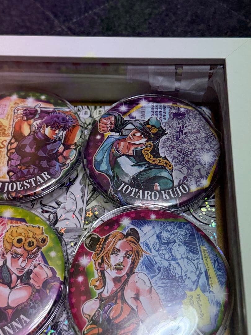 ジョジョの奇妙な冒険 荒木飛呂彦原画展 heroes 缶バッジ　9種類　ケース付