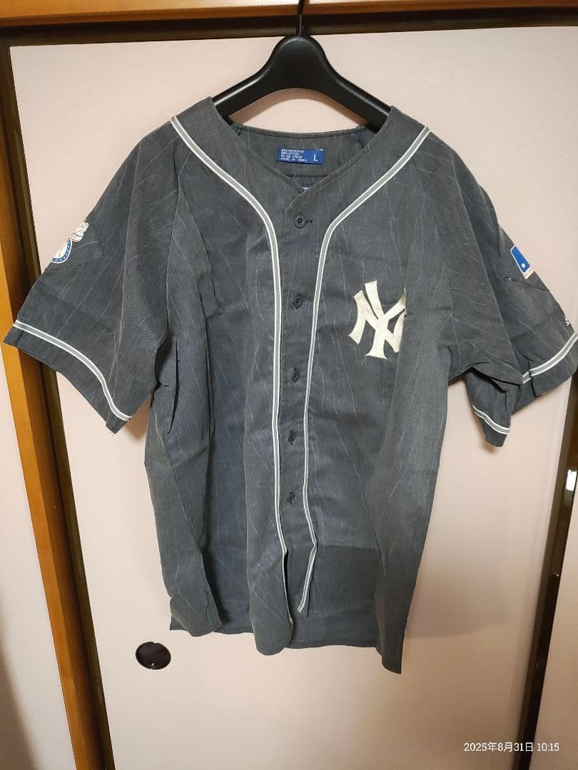 ニューヨーク・ヤンキース ボタン式ユニホームシャツ