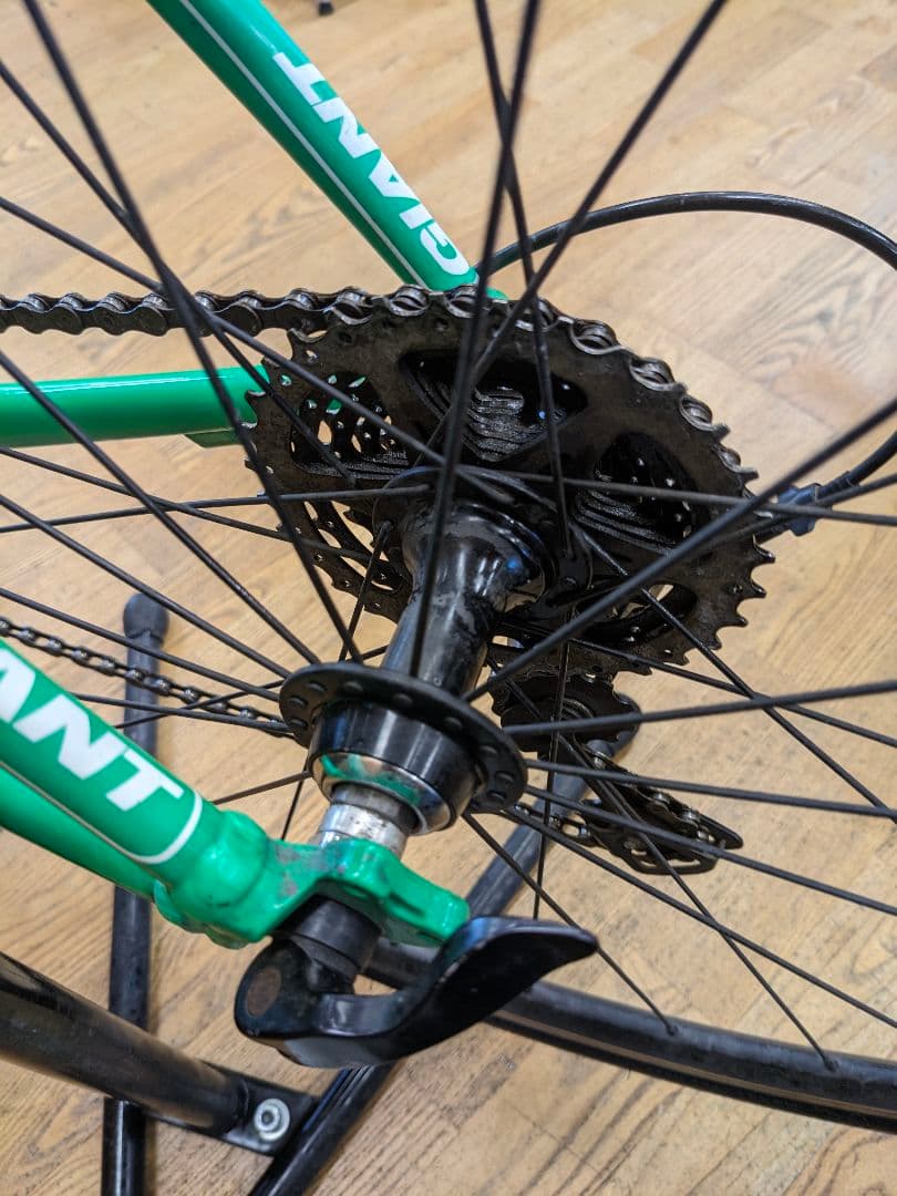 U084 クロスバイク　GIANT　ESCAPE EX Mサイズ 自転車