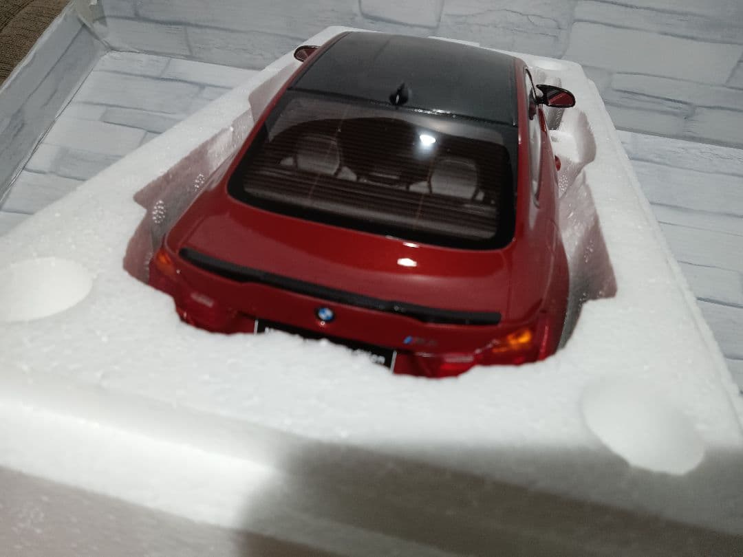 1/18  M4 パフォーマンスエディション　ミニカー　オレンジ