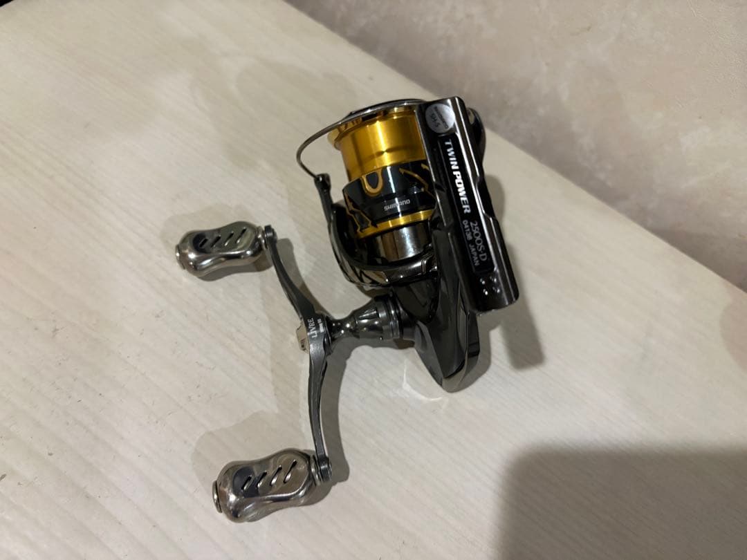★☆シマノ 20ツインパワー 2500S リブレ　カスタム　美品