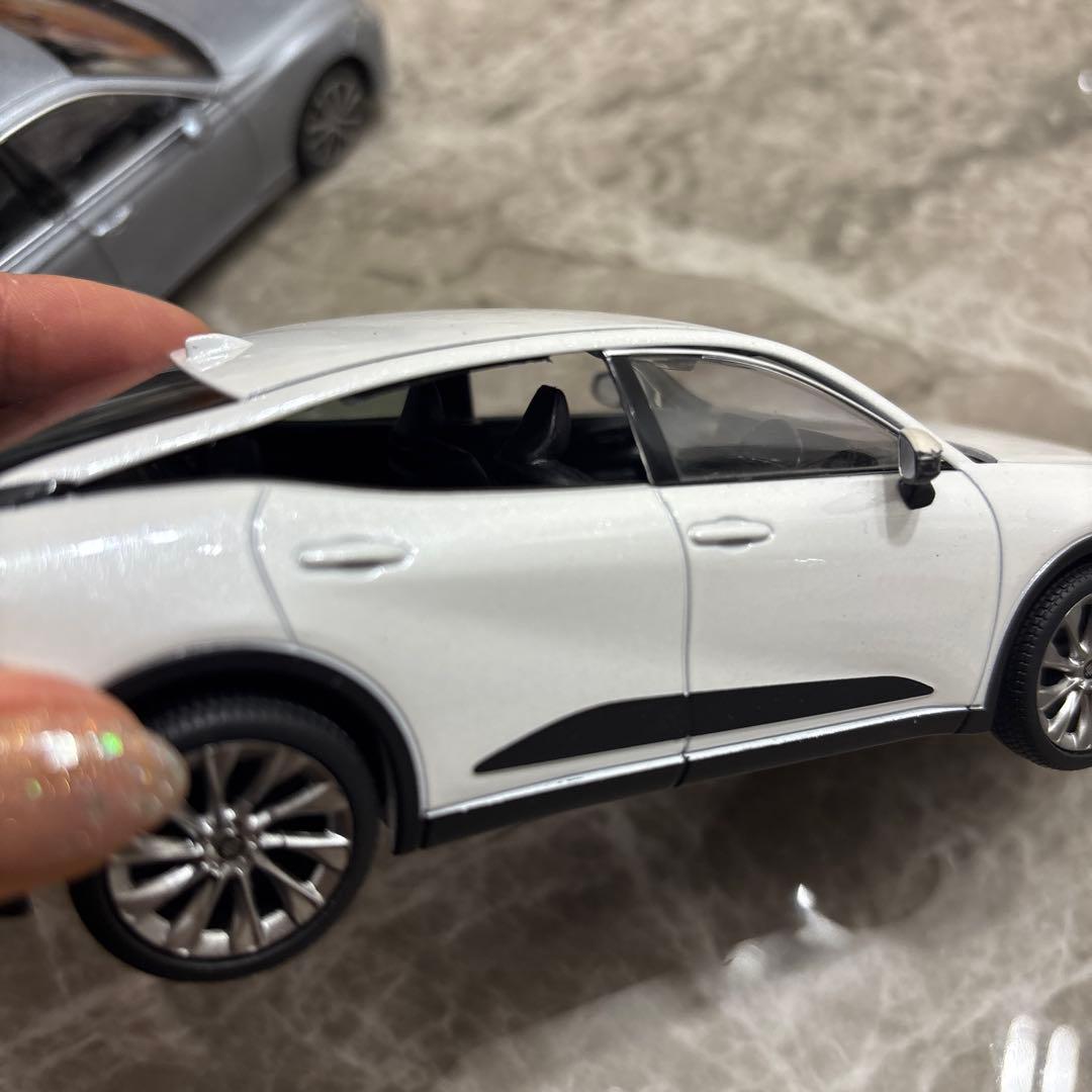 TOYOTAクラウン　ホワイト・シルバー ミニカー非売品