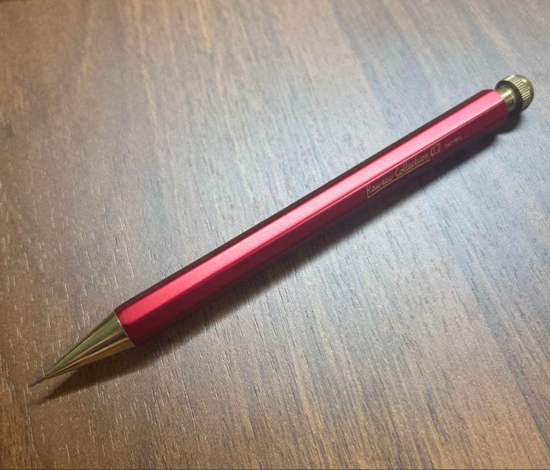 カヴェコスペシャルレッド　0.7mm