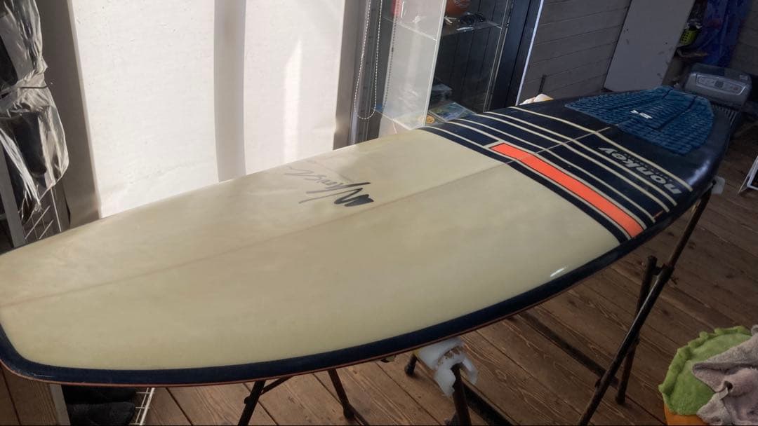 ノーズがスカッシュなサーフボード　EPS (手渡し限定)