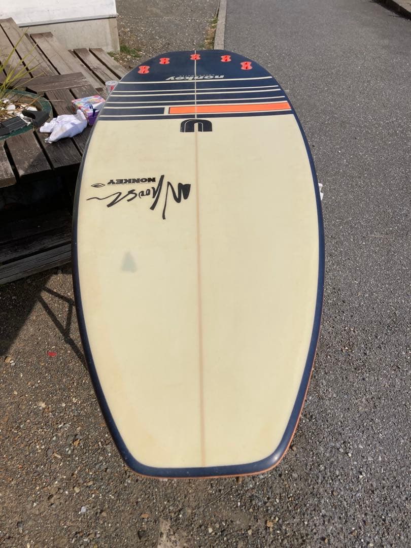 ノーズがスカッシュなサーフボード　EPS (手渡し限定)
