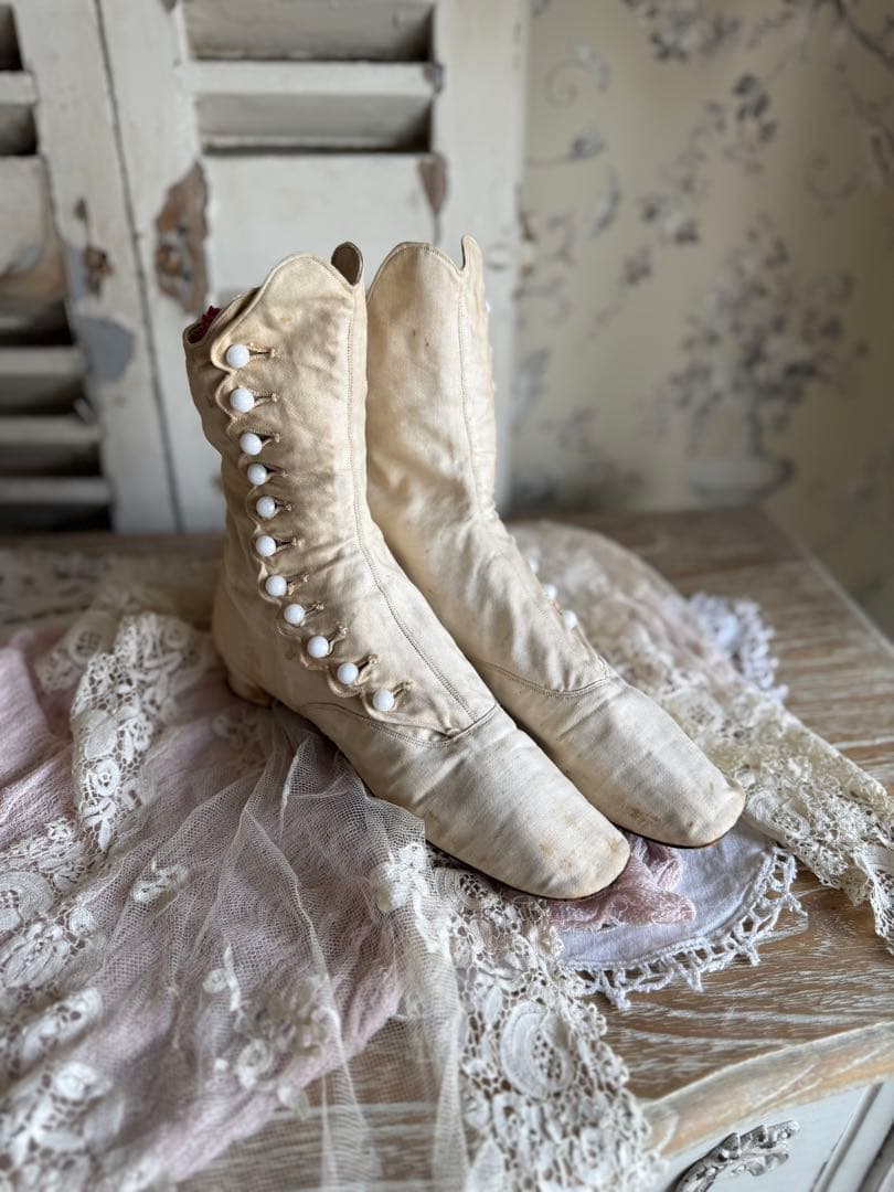 フランスアンティーク激レア！ヴィクトリアンウェディングシルクボタンブーツ白