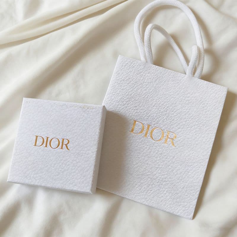 【極美品】DIOR TRIBALES ピアス レジンパール ロゴチャーム