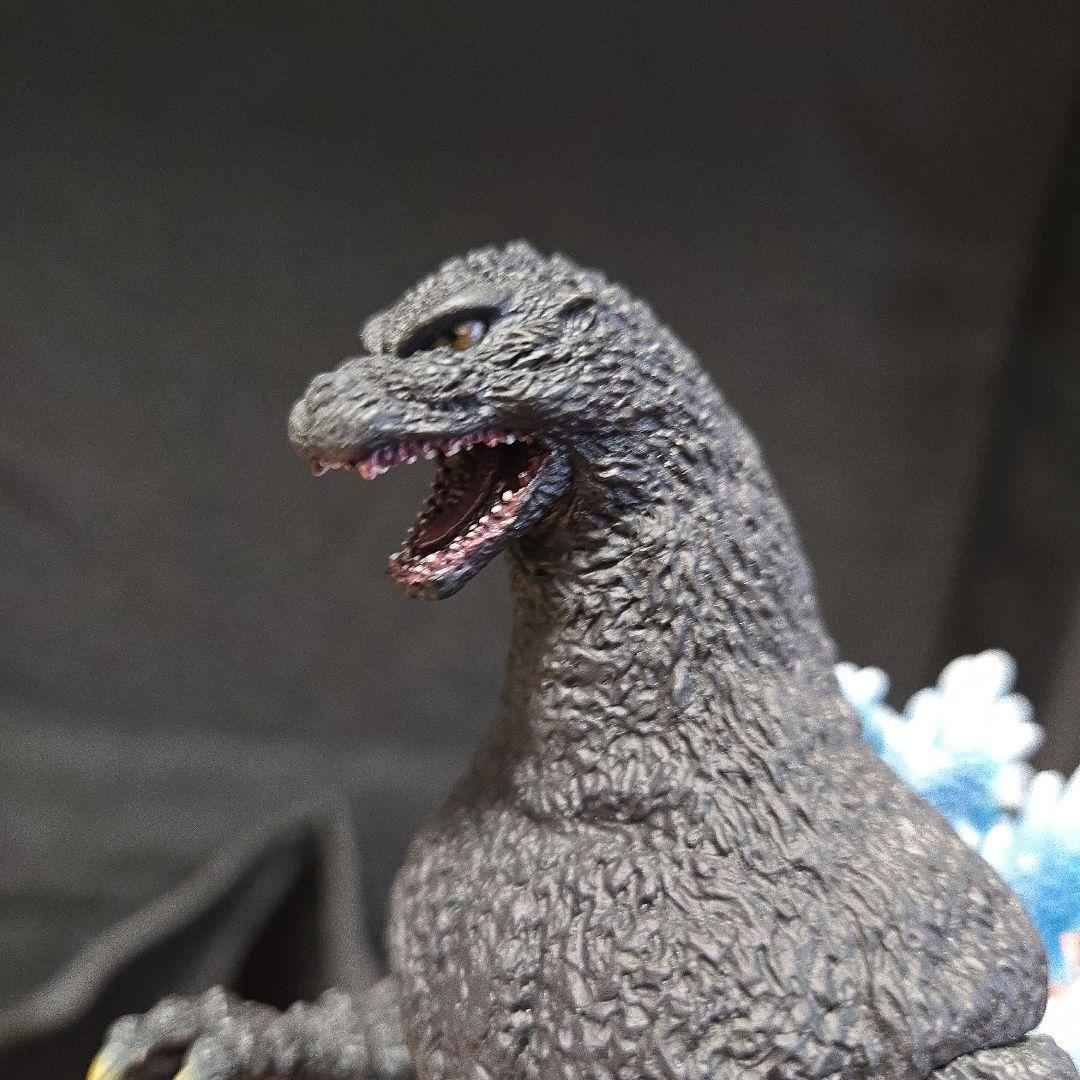 ムービーモンスターシリーズ極 ゴジラ(1989)大阪進撃発光カラーver.