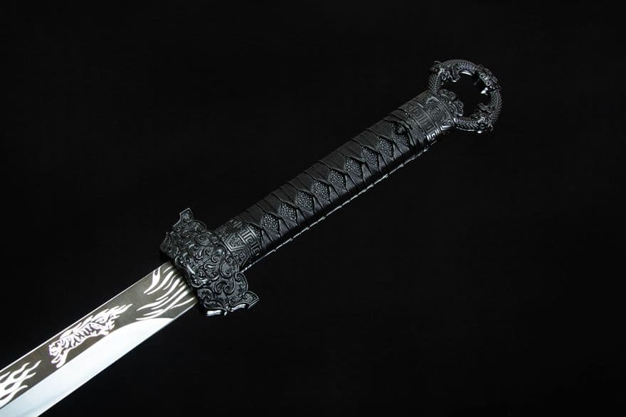 古兵器   武具　刀装具　日本刀　模造刀   居合刀 影虎牛尾刀