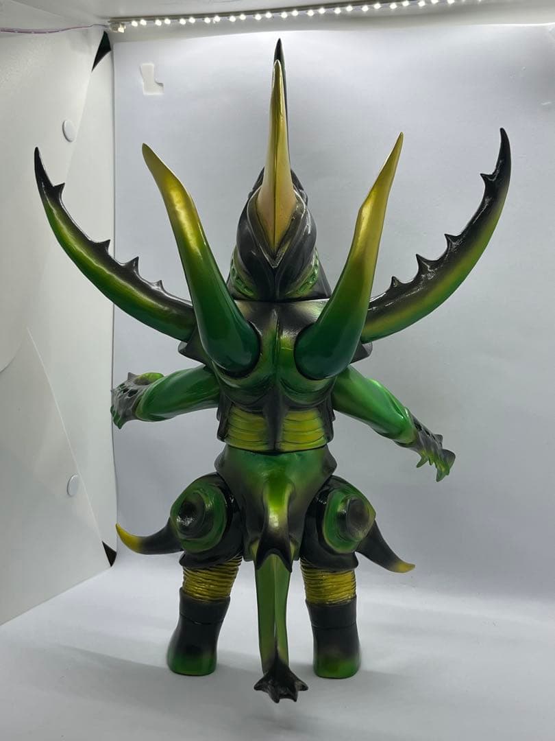 ヘラグラード・ジェードジョーカー　フィギュア　ソフビ