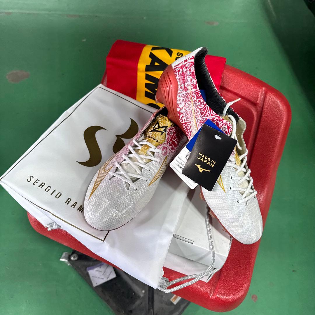 ミズノ　アルファジャパン　SR4 セルヒオラモス　 新品未使用品　27.5cm