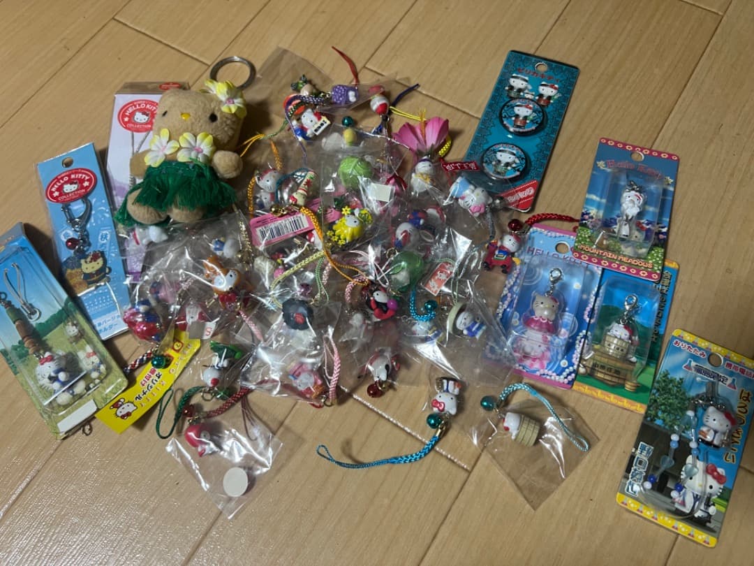 ご当地キティ日本•海外ver.