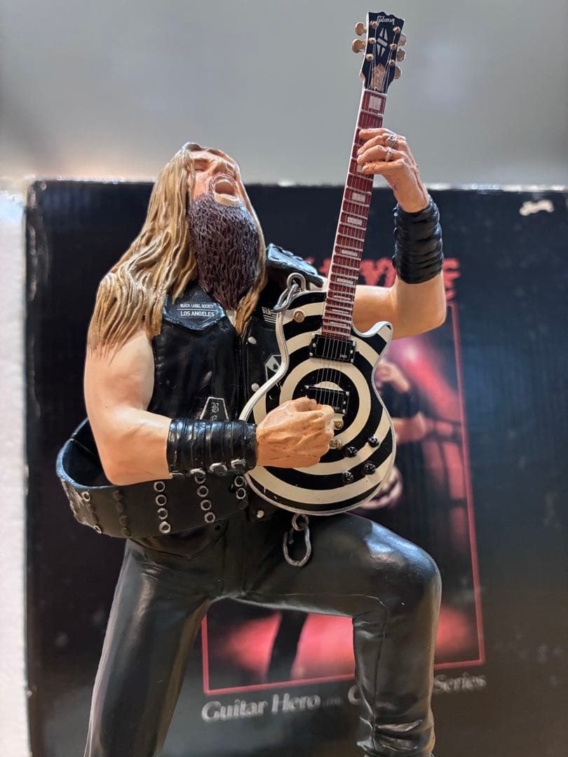 ザック ワイルド フィギュア ナックルボンズ ZAKK WYLDE OZZY