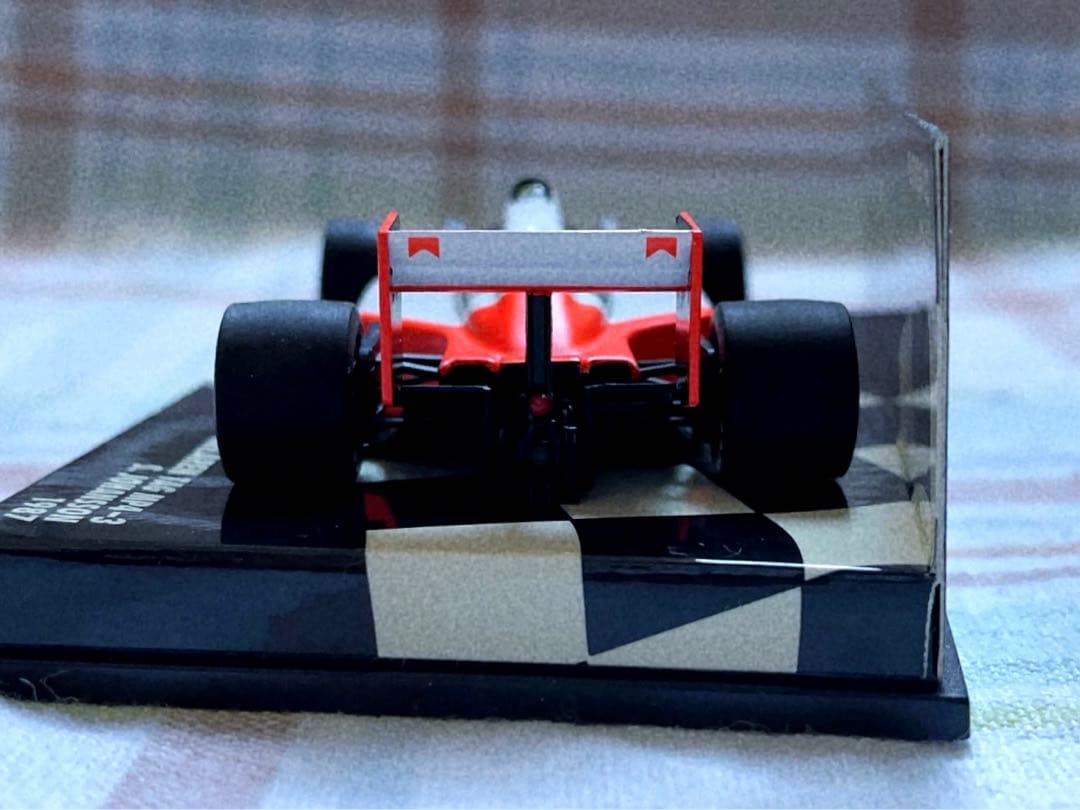 ミニチャンプス 1/43 マクラーレン・TAGポルシェ MP4/3 ヨハンソン