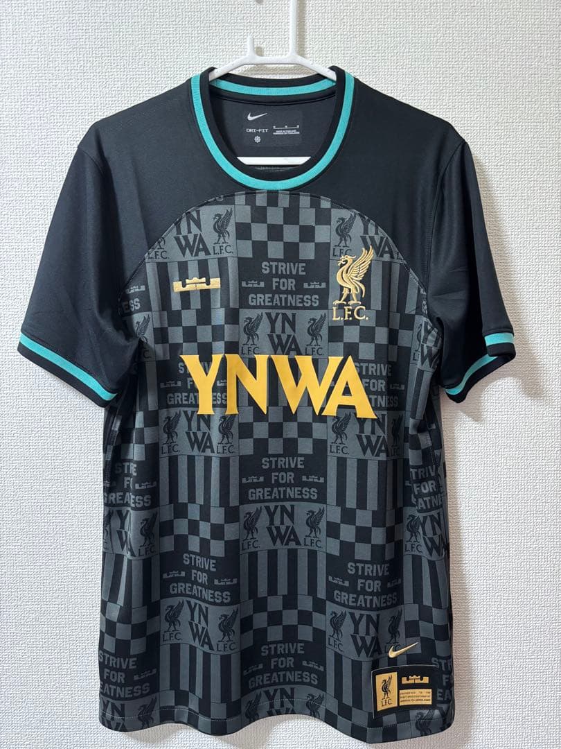 リヴァプール レブロン コラボユニフォーム