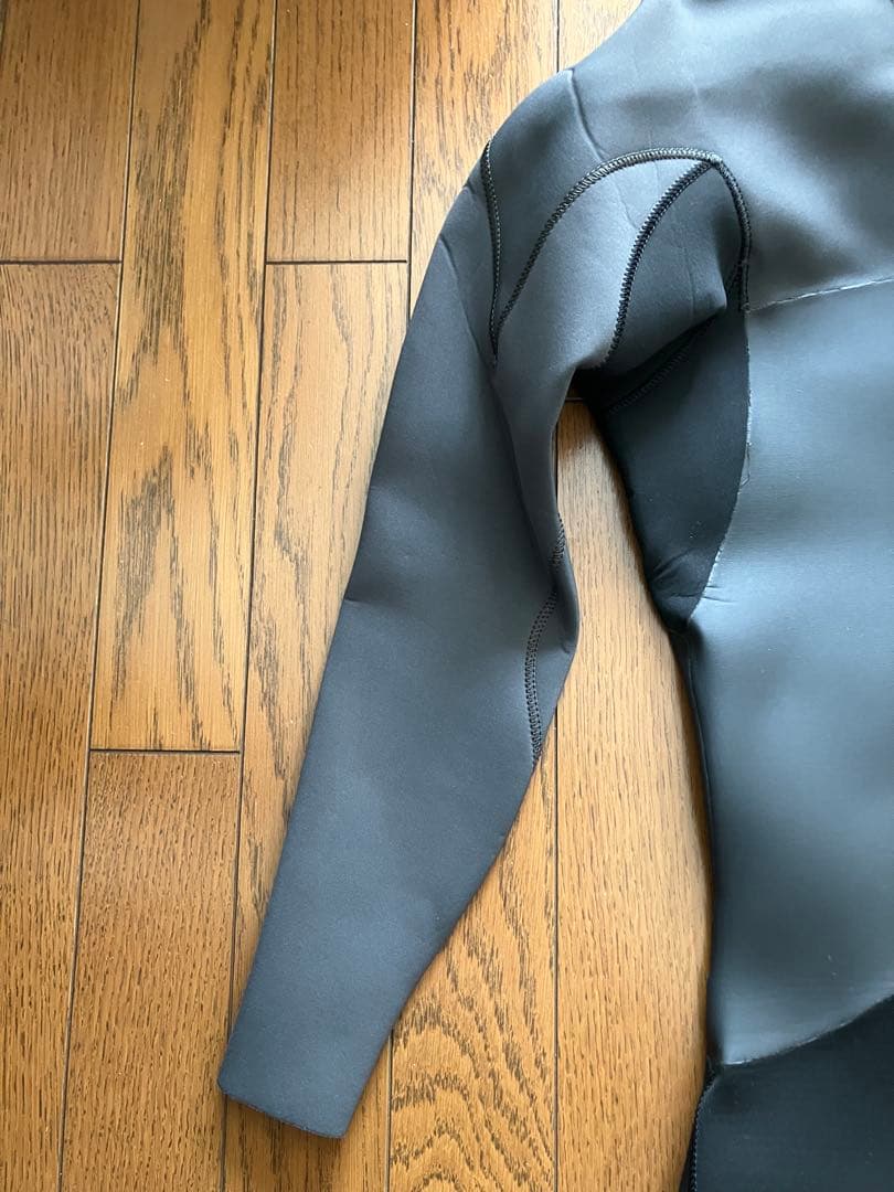 「美品」クイックシルバー　ウェットスーツ　RN114199 Lサイズ